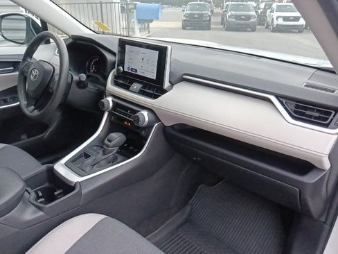 Used 2024 Toyota RAV4 XLE image 31