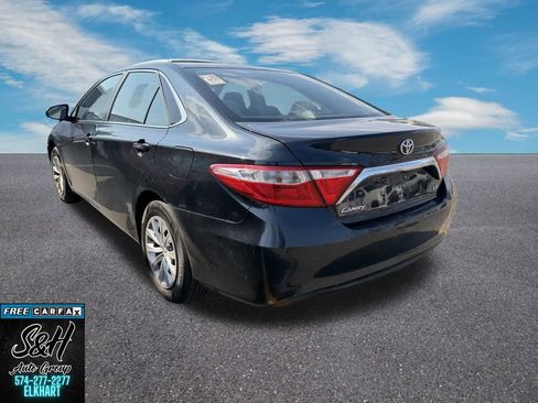 Used 2016 Toyota Camry LE image 7