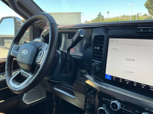 Used 2025 Ford F250 King Ranch w/ Chrome Package AWD/4WD image 43