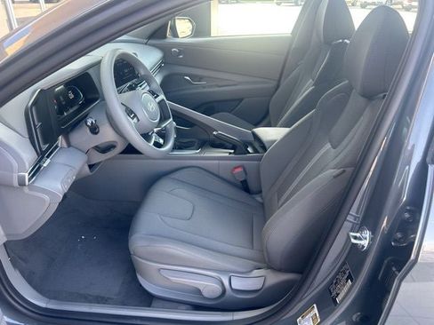 New 2026 Hyundai Elantra SE image 15