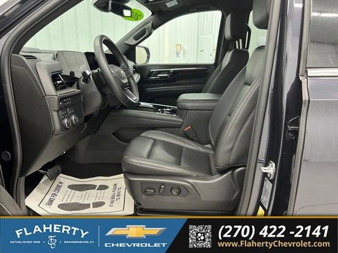 Used 2026 Chevrolet Suburban LT w/ Comfort Package AWD/4WD image 9