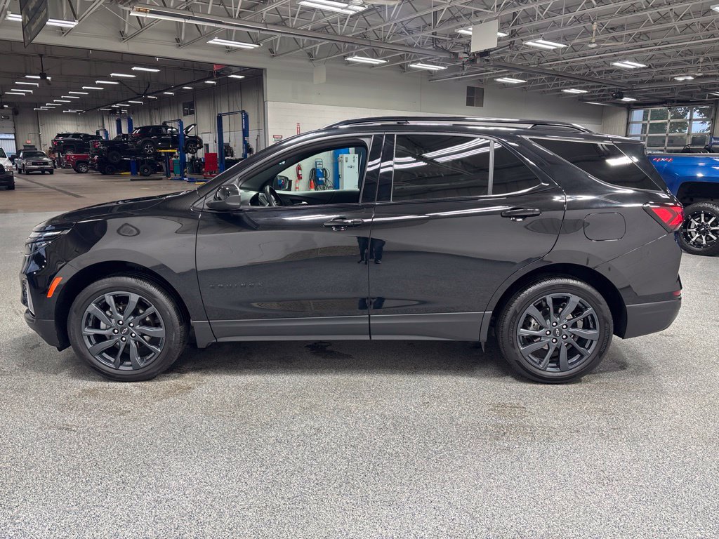 Used 2024 Chevrolet Equinox RS AWD/4WD image 4