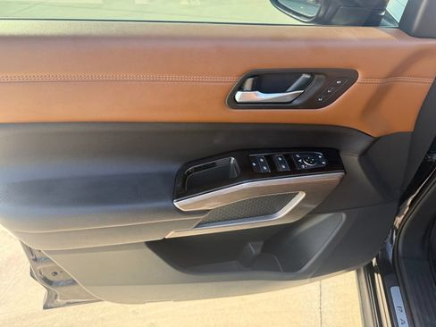 Used 2024 Nissan Pathfinder Platinum w/ Cargo Package FWD image 11