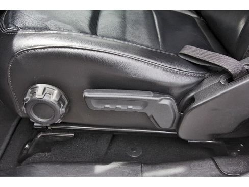 Used 2020 Jeep Wrangler Unlimited Sahara AWD/4WD image 30