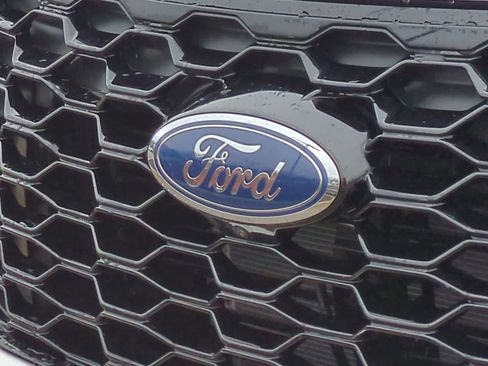 Used 2025 Ford Explorer ST-Line w/ Premium Package image 12