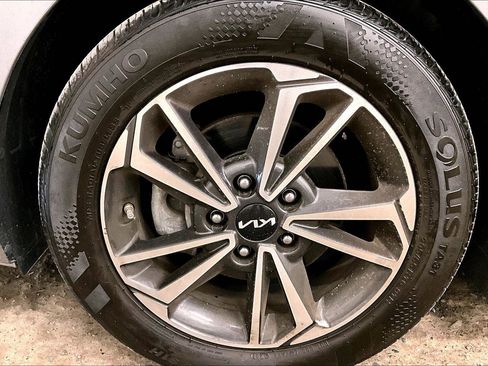 Used 2023 Kia Forte LXS w/ LXS Technology Package image 8