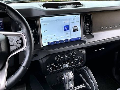 Used 2024 Ford Bronco Big Bend image 9