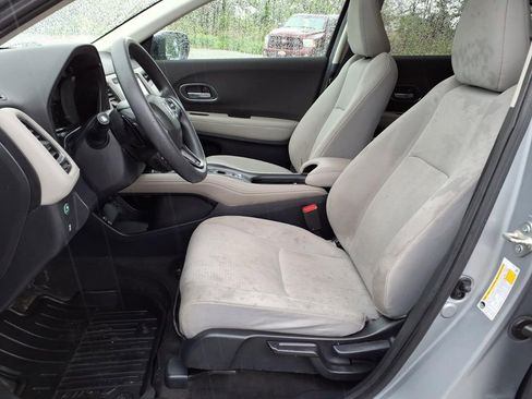 Used 2019 Honda HR-V EX image 3