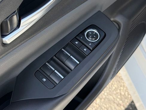 Used 2025 Toyota Prius XLE image 15