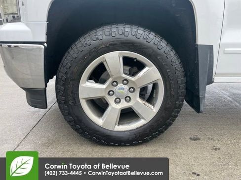 Used 2015 Chevrolet Silverado 1500 LT w/ LT Convenience Package AWD/4WD image 26