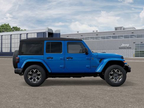 Used 2025 Jeep Wrangler Sahara w/ Safety Group image 21