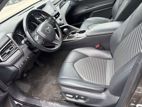 Used 2023 Toyota Camry SE image 9