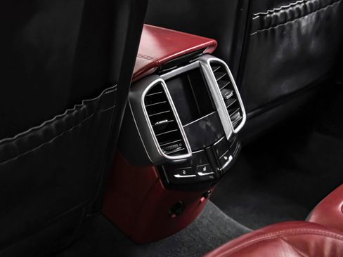 Used 2016 Porsche Cayenne GTS image 49