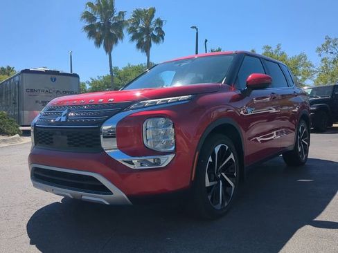 Used 2024 Mitsubishi Outlander SE image 9