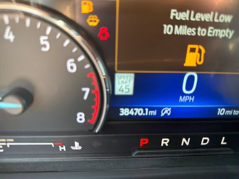 Used 2023 Ford Explorer Limited w/ Limited Technology Package AWD/4WD image 18