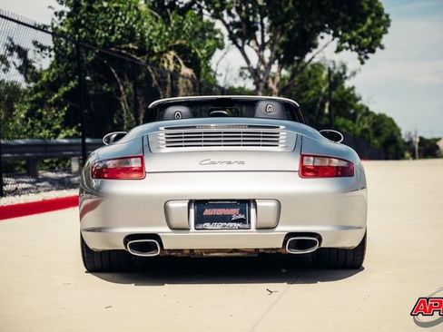 Used 2006 Porsche 911 Carrera RWD image 16
