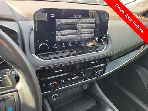 Used 2023 Nissan Rogue SL w/ SL Premium Package FWD image 8
