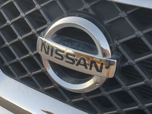 Used 2019 Nissan Frontier SV image 27