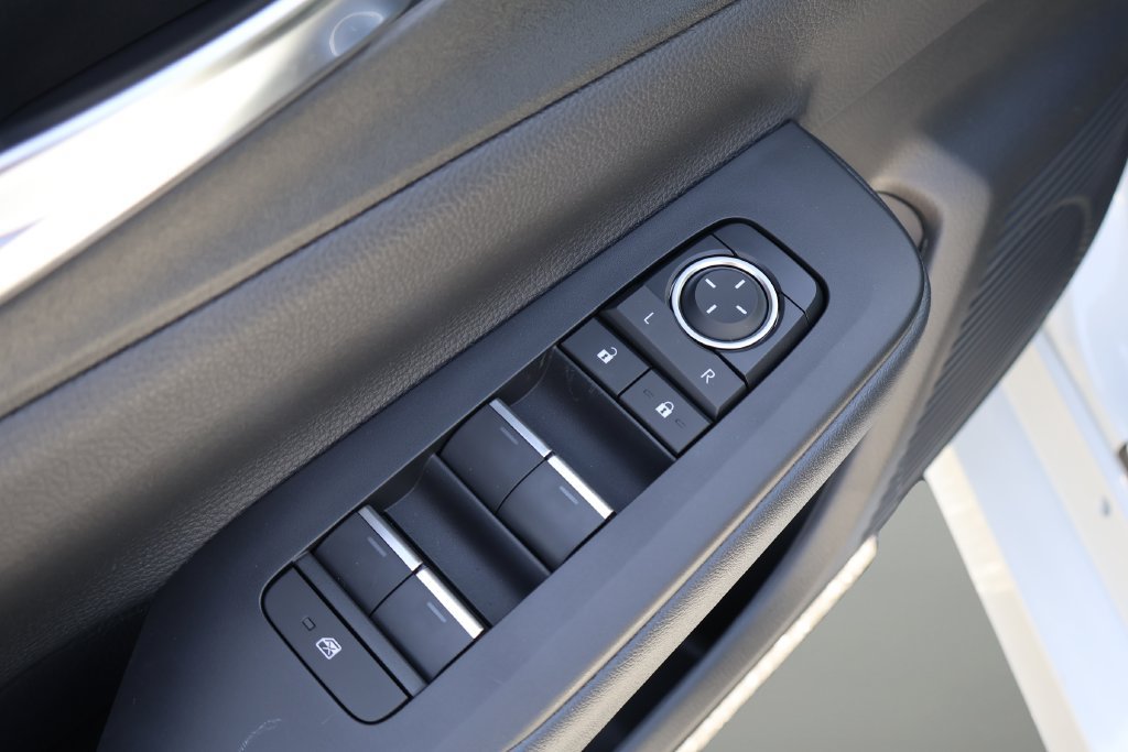 Certified 2026 Toyota Prius FWD image 11