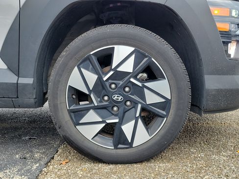 Used 2024 Hyundai Kona SEL AWD/4WD image 5