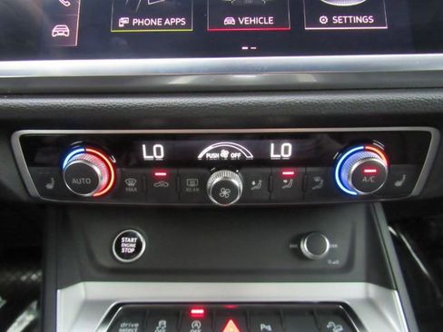 Used 2022 Audi Q3 2.0T Premium Plus w/ Premium Plus Package image 45