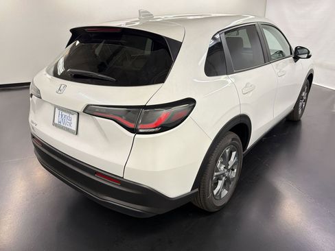 New 2027 Honda HR-V LX image 9