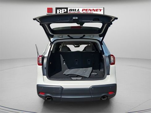 Used 2022 Subaru Ascent Limited image 16