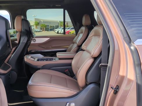 Used 2025 Lincoln Navigator L Black Label image 28