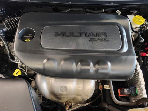 Used 2020 Jeep Cherokee Latitude Plus FWD image 27