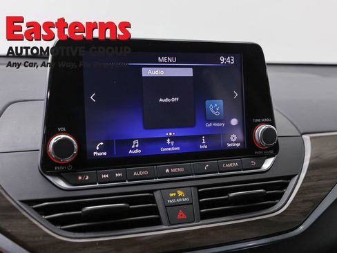 Used 2023 Nissan Altima 2.5 SV FWD image 18