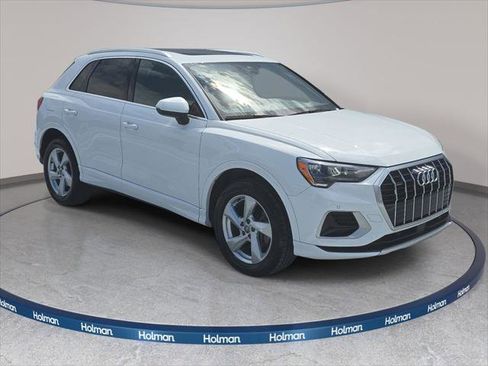 Used 2020 Audi Q3 2.0T Premium w/ Convenience Package AWD/4WD image 4