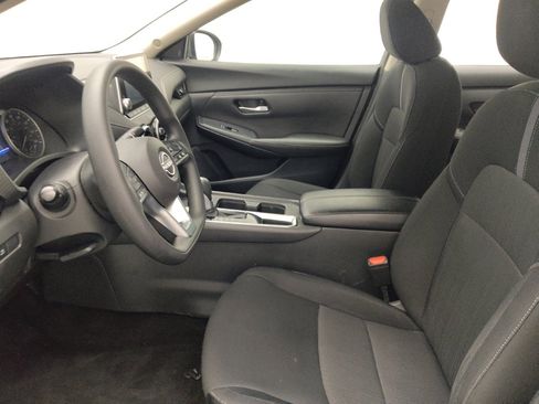 Used 2024 Nissan Sentra SV FWD image 17