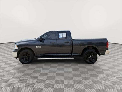 Used 2020 RAM 1500 Tradesman w/ Chrome Plus Package RWD image 3