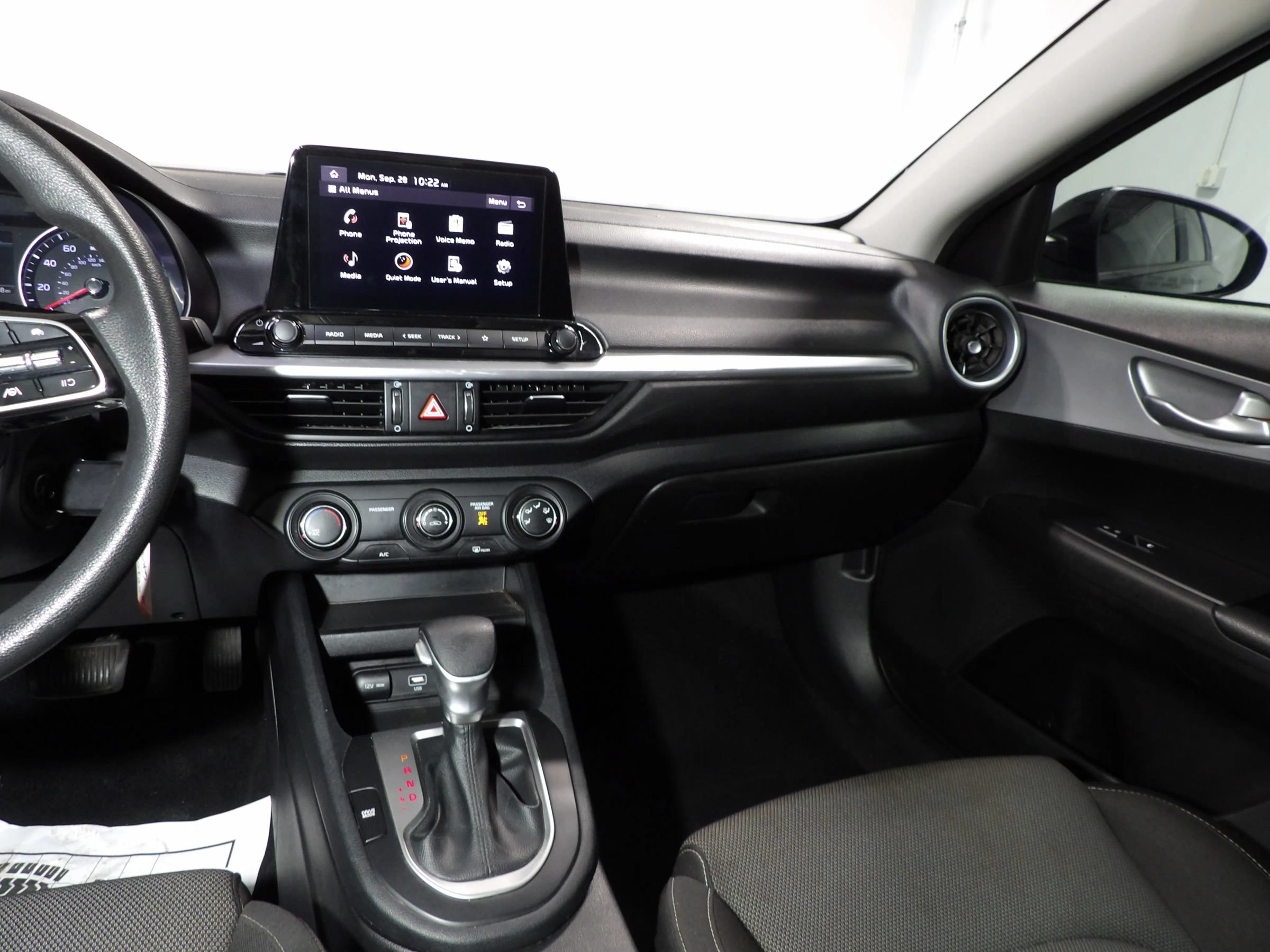Used 2023 Kia Forte LXS FWD image 12