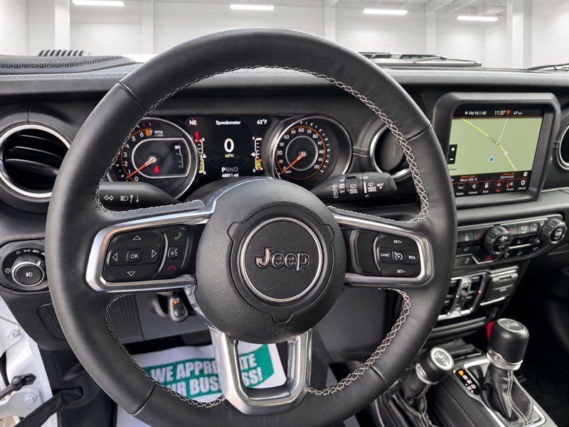 Used 2021 Jeep Wrangler Unlimited Sahara w/ Dual Top Group AWD/4WD image 18