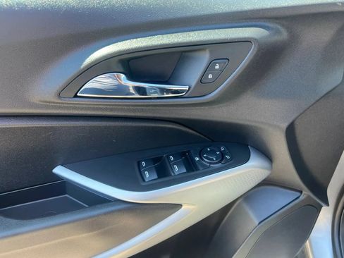 Used 2025 Chevrolet Trax LS FWD image 12