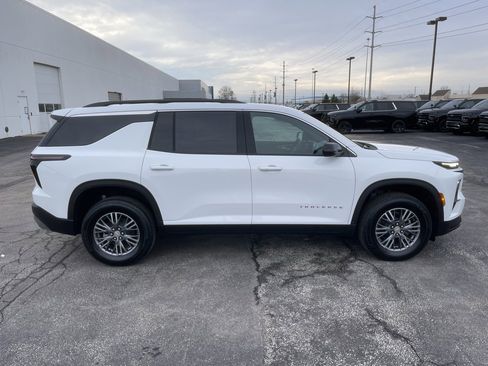 New 2026 Chevrolet Traverse LT image 8