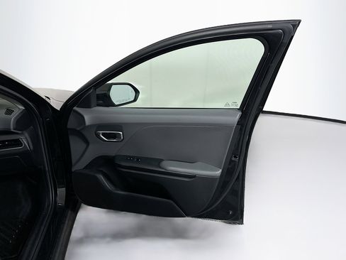 Used 2025 Kia K4 FWD image 32