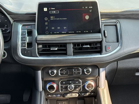 Used 2022 GMC Yukon XL SLT w/ SLT Luxury Package AWD/4WD image 17