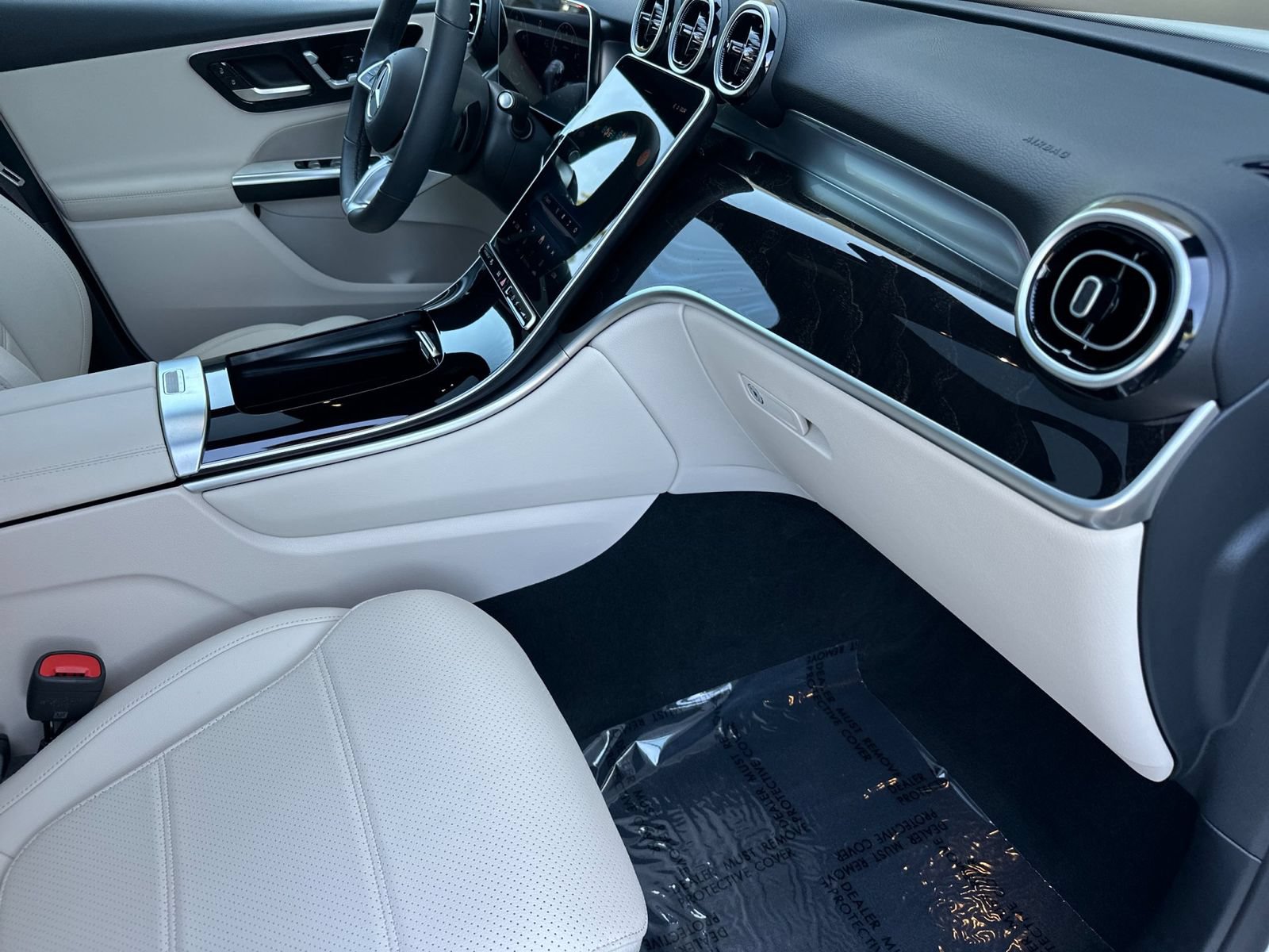 Certified 2026 Mercedes-Benz GLC 300 4MATIC image 18