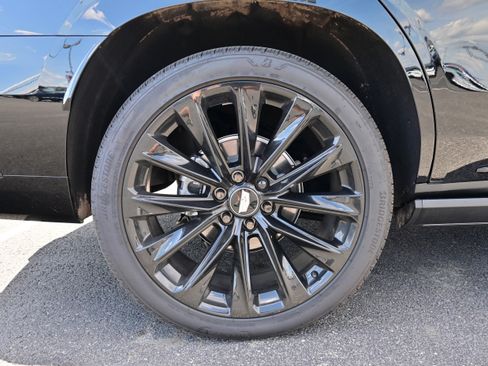 Used 2025 Cadillac Escalade Sport Platinum w/ LPO, ONYX Package image 9