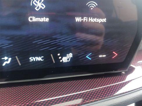 Used 2025 Chevrolet Traverse Z71 w/ Driver Confidence Package image 26