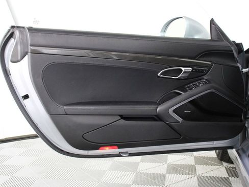 Certified 2017 Porsche 911 Carrera 4S image 20