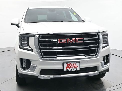 Certified 2024 GMC Yukon SLT w/ SLT Luxury Package image 29