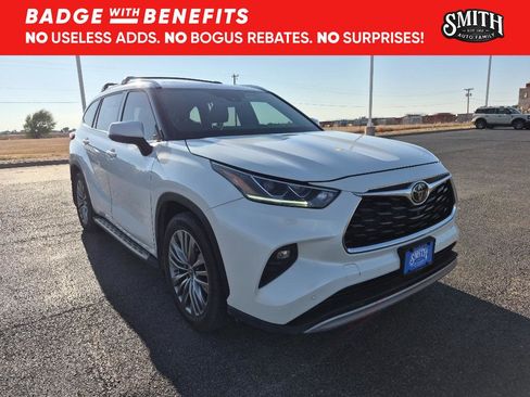 Used 2021 Toyota Highlander Platinum image 1