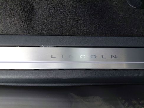 New 2026 Lincoln Navigator L Premier image 30