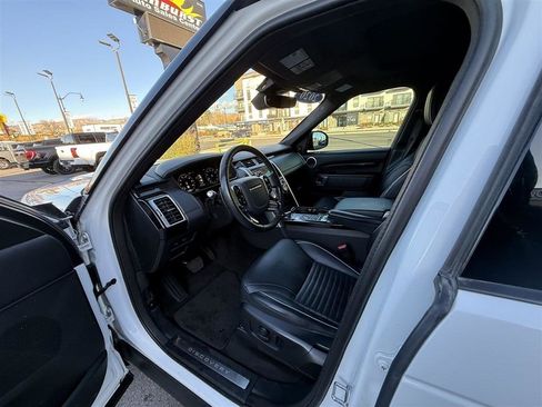 Used 2020 Land Rover Discovery HSE Luxury AWD/4WD image 19
