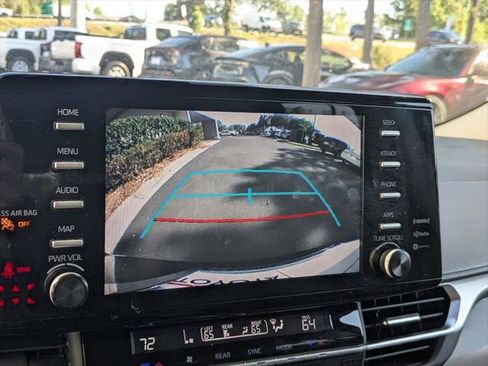 Certified 2024 Toyota Sienna XLE FWD image 22