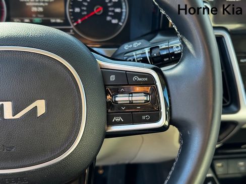 Certified 2023 Kia Sorento S w/ Panoramic Sunroof Package image 19