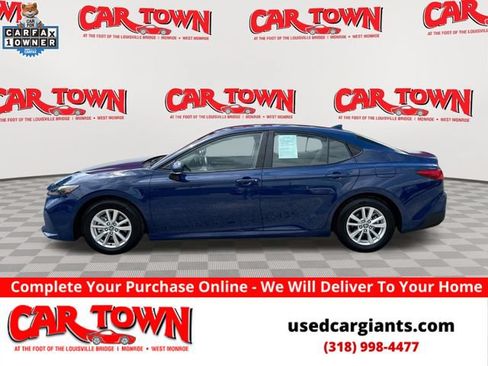 Used 2025 Toyota Camry LE FWD image 1